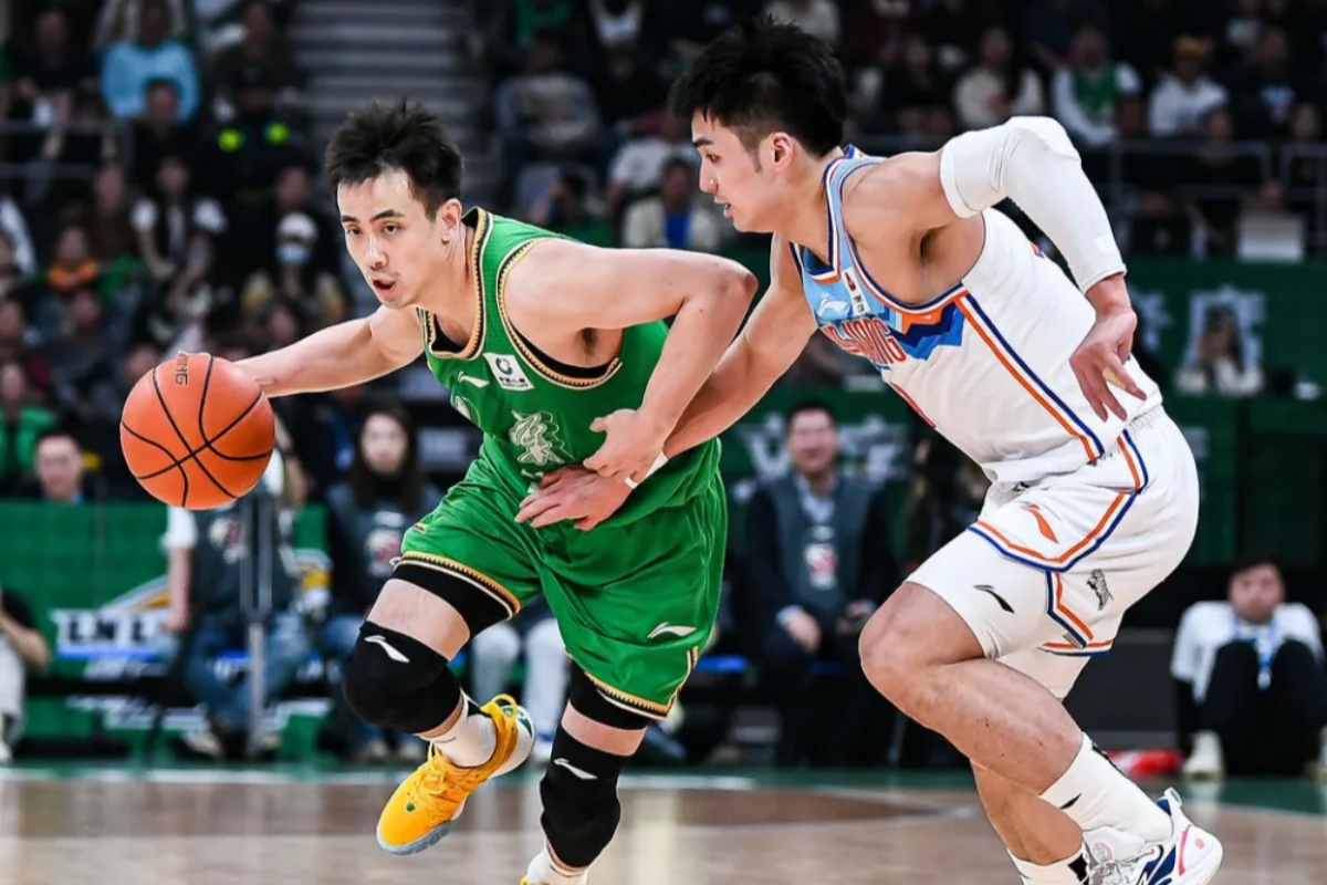 精彩对抗中，球员们发挥出色