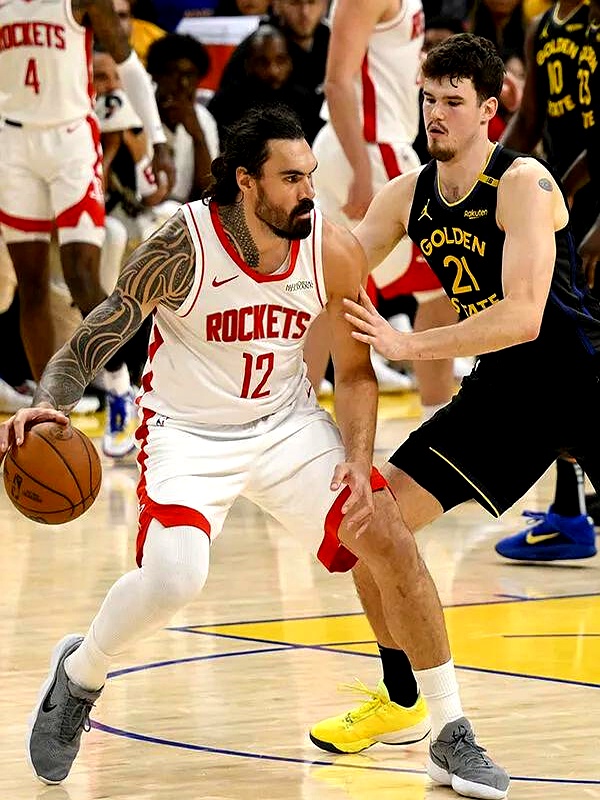 NBA比赛中的球员精准控球技术