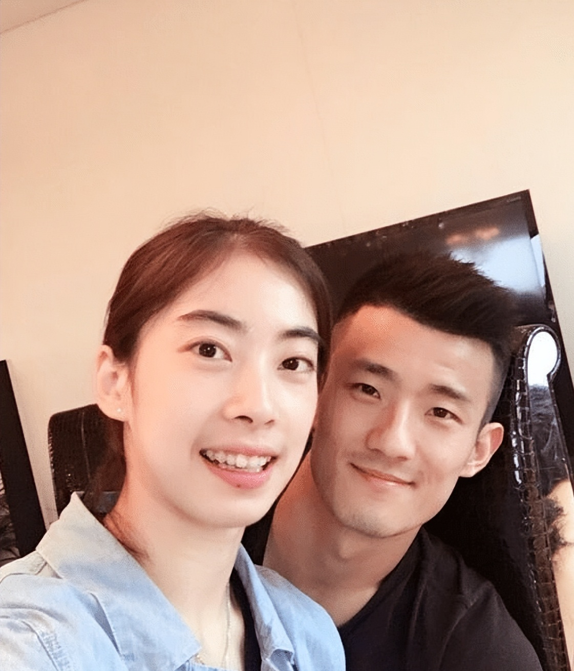 关于印尼羽毛球队力克中国羽毛球队，谌龙制霸全场的信息