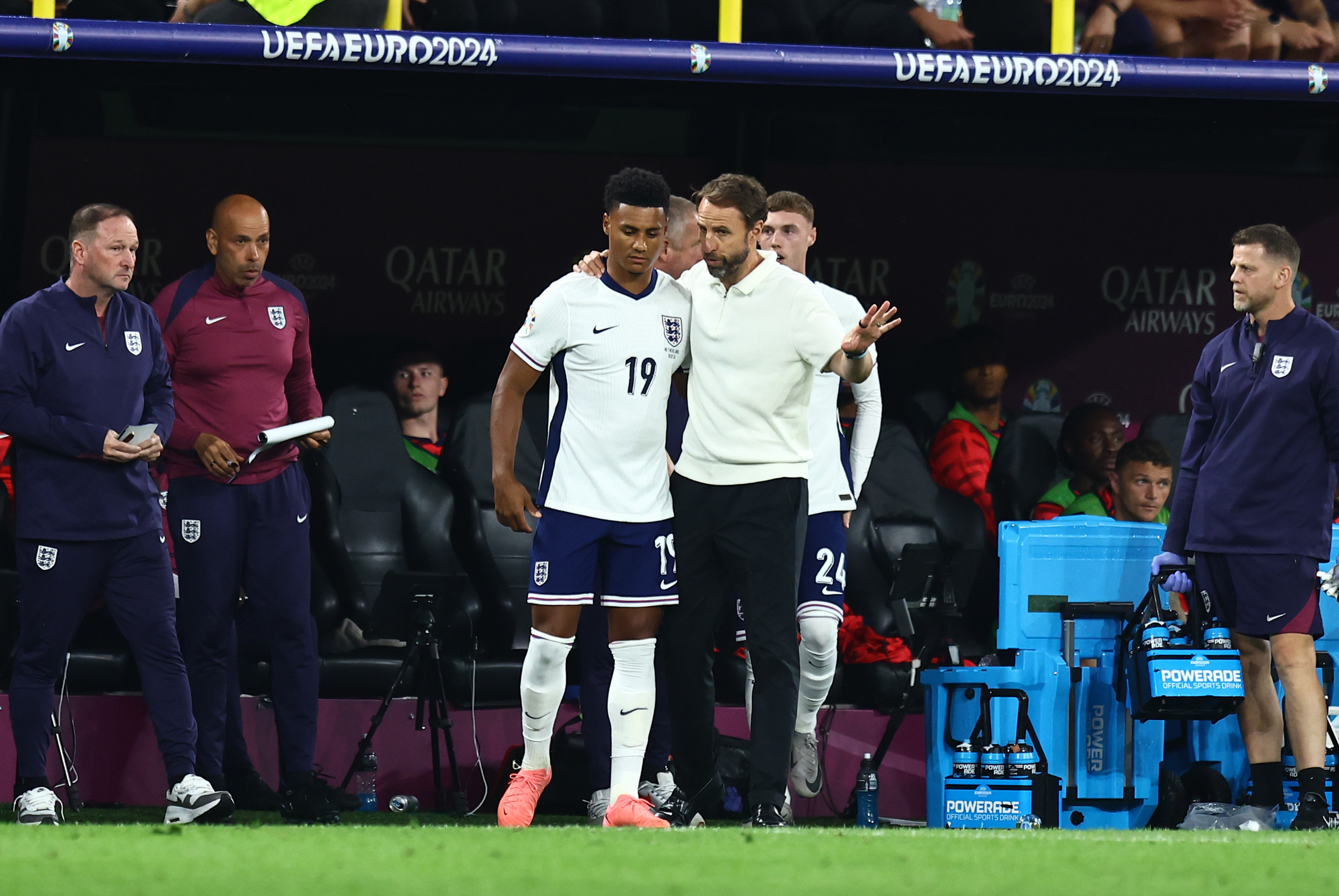 关于塞内加尔完胜多特蒙德，布鲁诺·费尔南德斯爆发神勇的信息