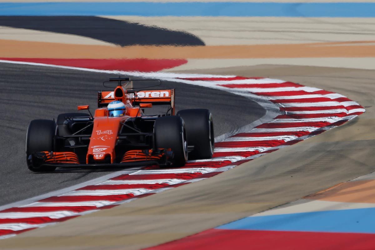 迈凯伦碾压红牛二队,阿隆索统治全场的简单介绍 迈凯伦碾压红牛二队,阿隆索统治全场的简单介绍