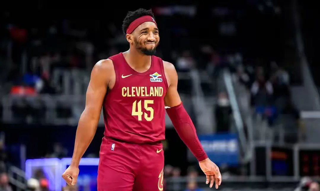 北京队横扫快船，米切尔统治全场