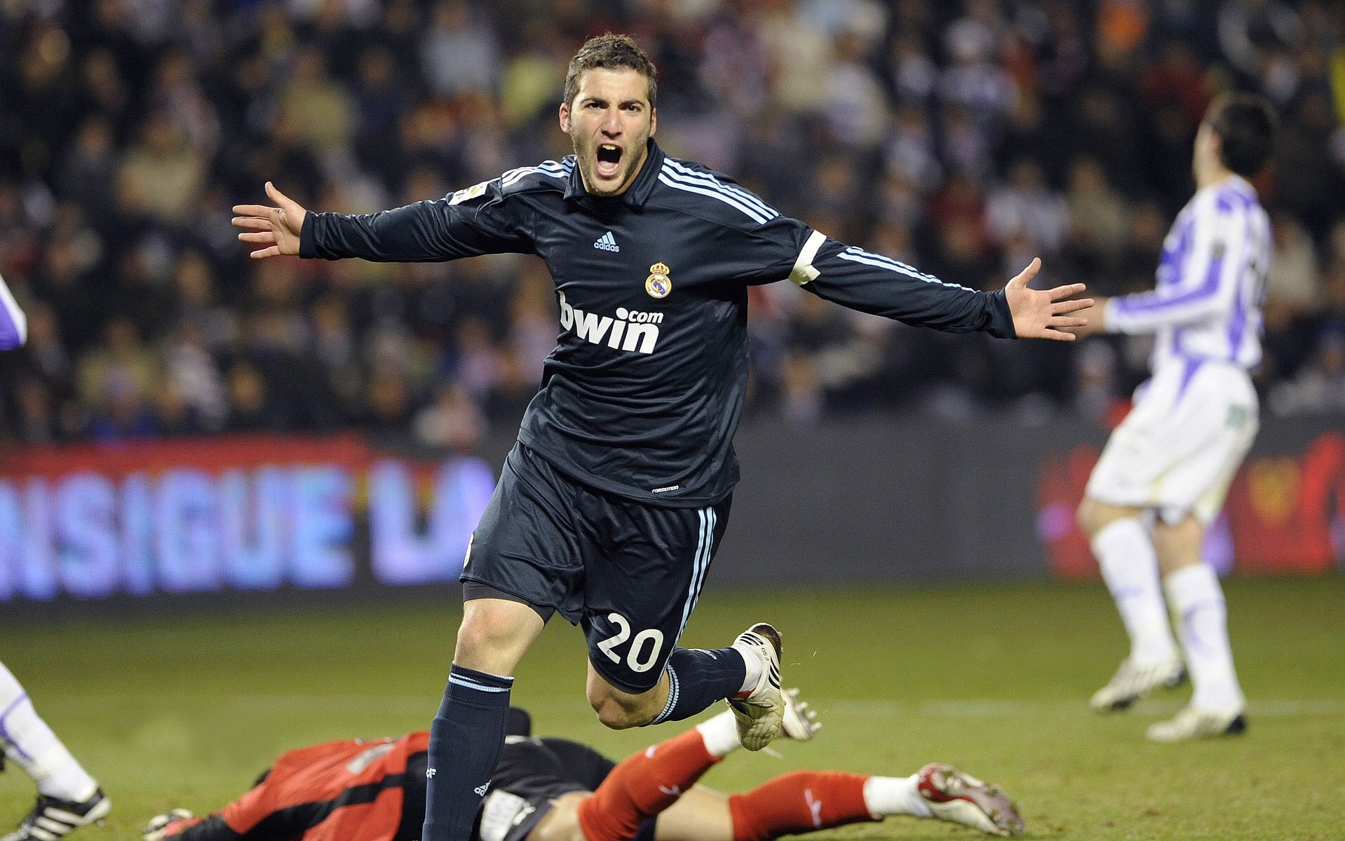 冰岛式铁血碾压阿森纳，格列兹曼如何彻底打爆防线？