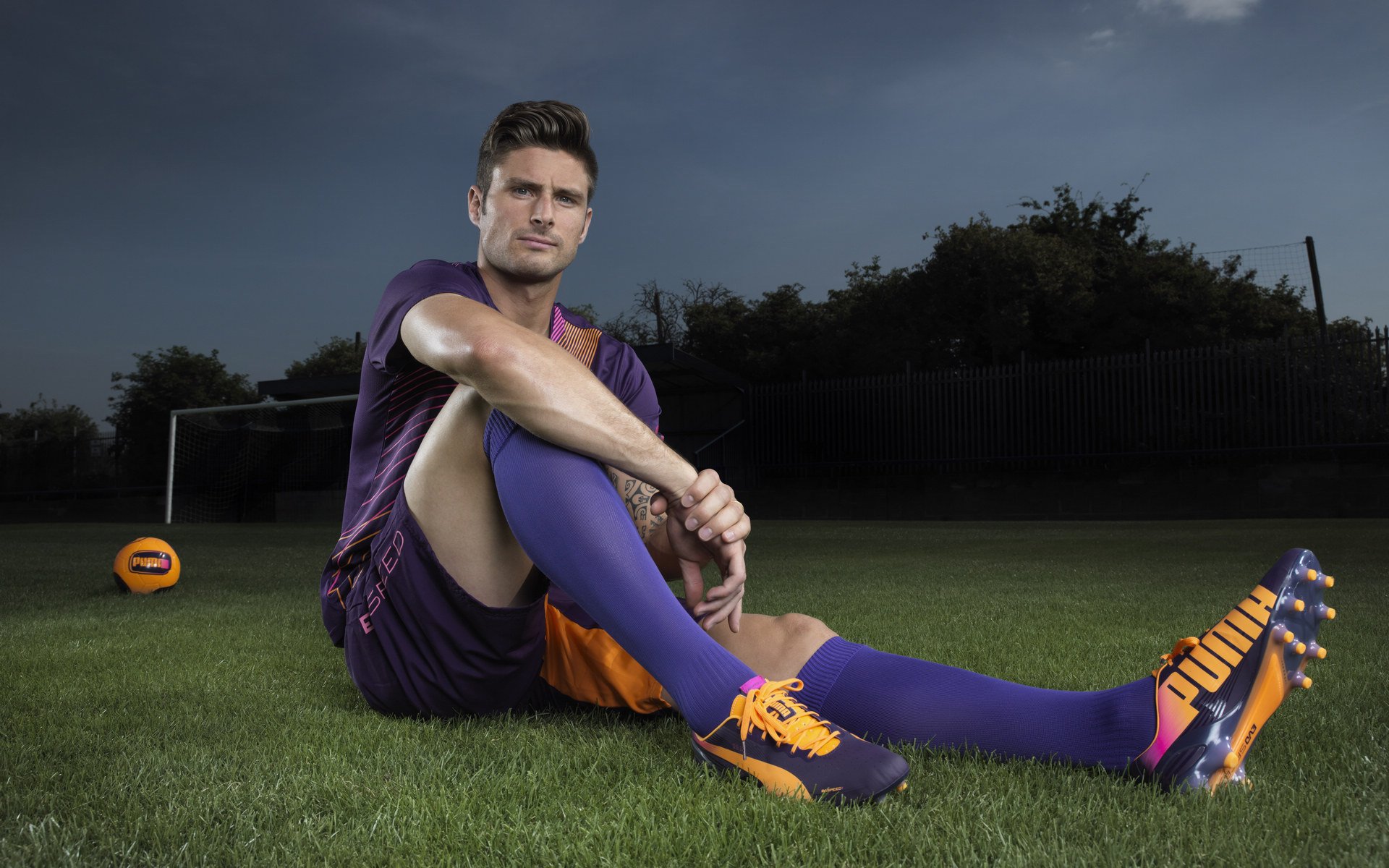 国王对阵热火,恩比德成为全场焦点