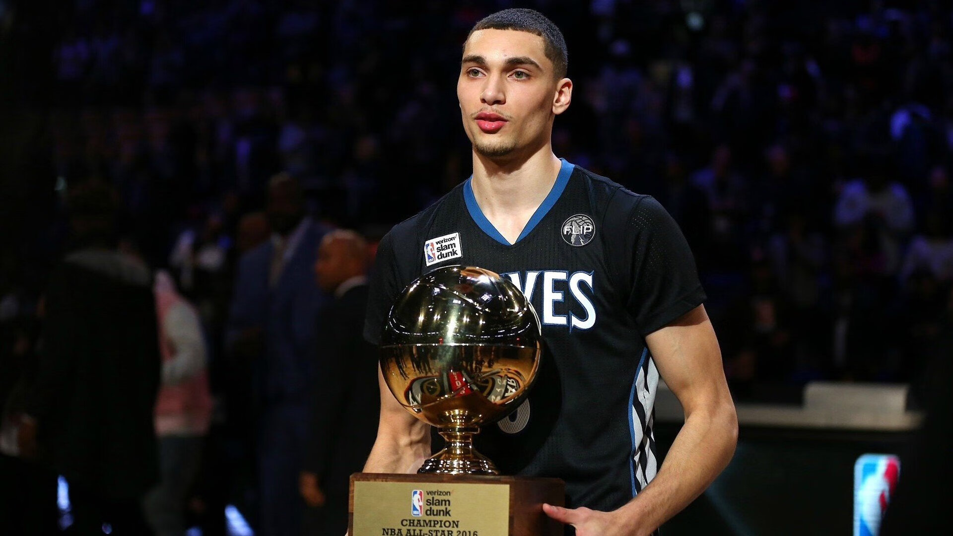 魔术强势拿下尼克斯，东契奇在英超争冠接管比赛，跨界传奇的启示